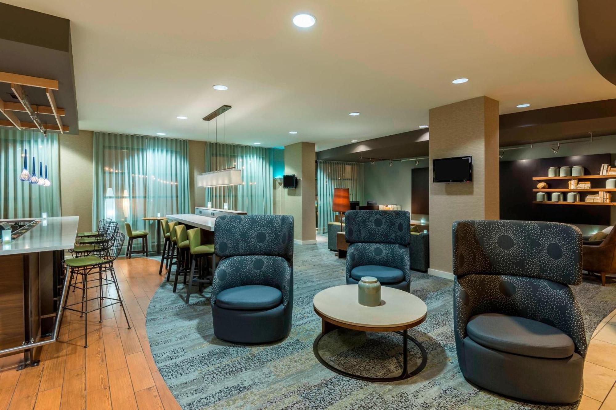 Courtyard By Marriott Chattanooga Downtown Buitenkant foto