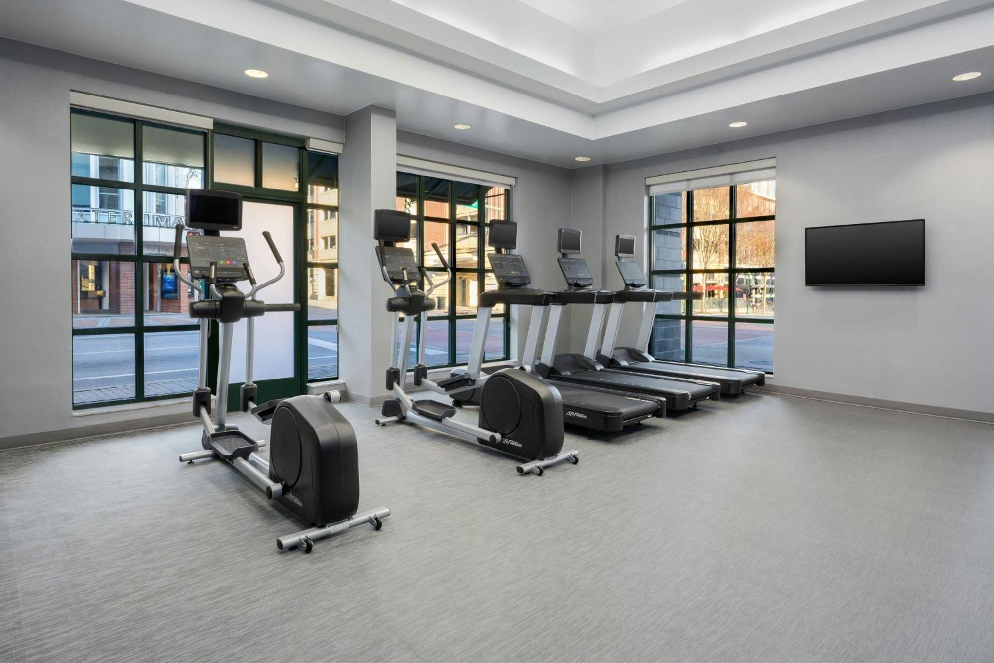 Courtyard By Marriott Chattanooga Downtown Buitenkant foto