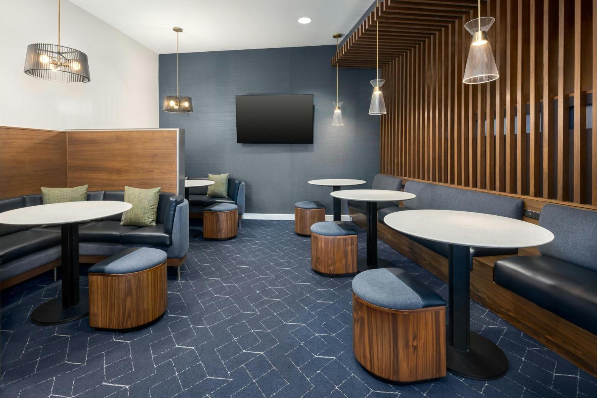 Courtyard By Marriott Chattanooga Downtown Buitenkant foto